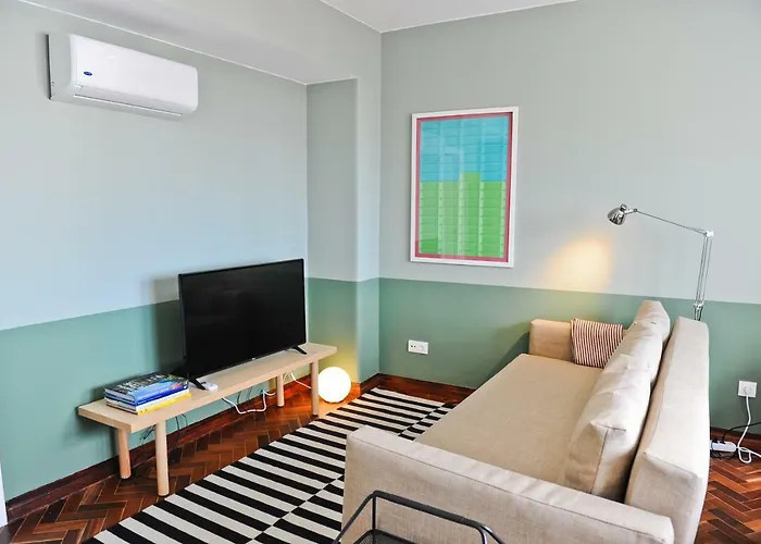 Pop The Cork In By Misha's Place 5b *