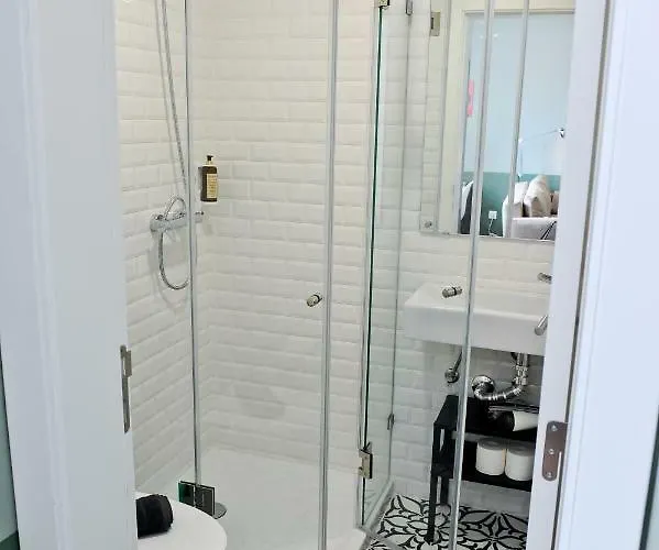 Pop The Cork In By Misha's Place 5b Διαμέρισμα *